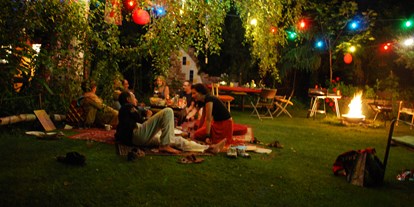 Hochzeit - Hochzeits-Stil: Boho - Donauraum - Grillen & Chillen im Naturgarten  - Metamorphosys - Place of Bliss - Wien 22