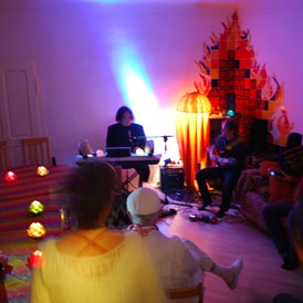 Hochzeit: Livemusik im Kaminzimmer - Partyraum, Clubraum - Metamorphosys - Place of Bliss - Wien 22