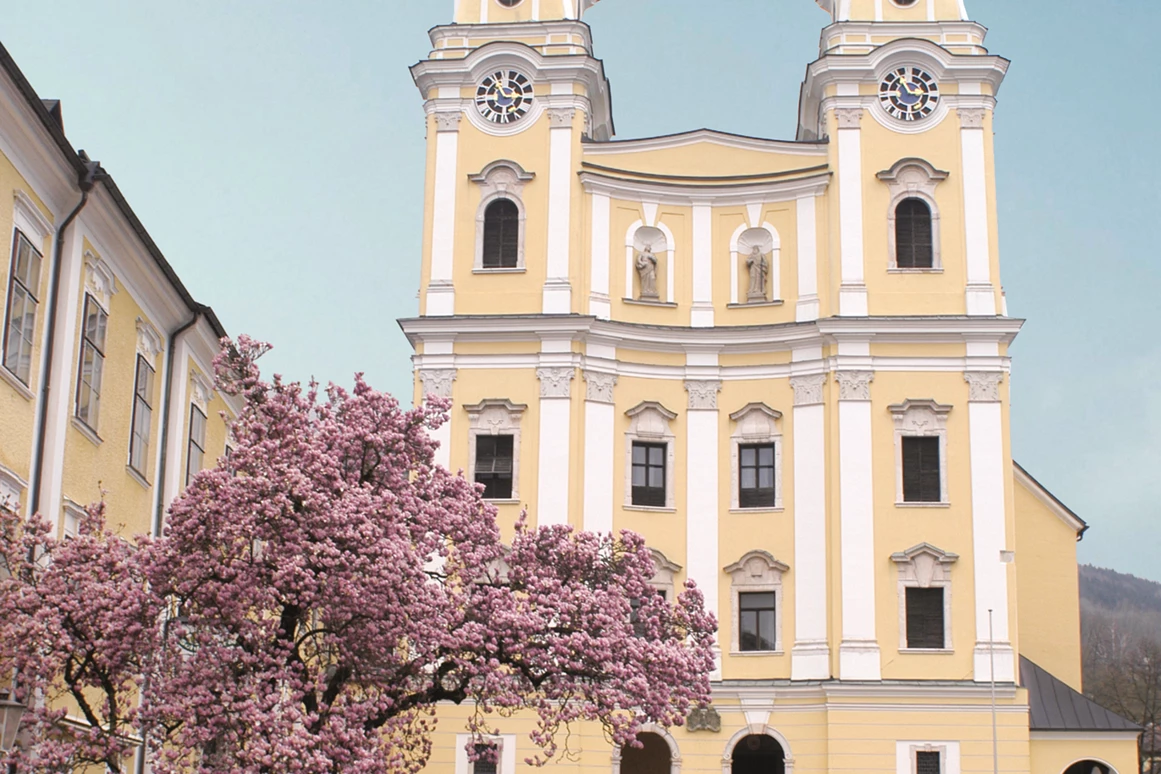 Hochzeitslocation: Basilika Mondsee - Schlosshotel Mondsee