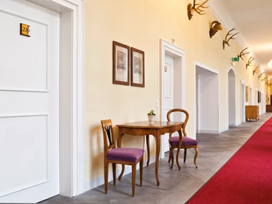 Hochzeitslocation: Gang Schlosshotel - Schlosshotel Mondsee