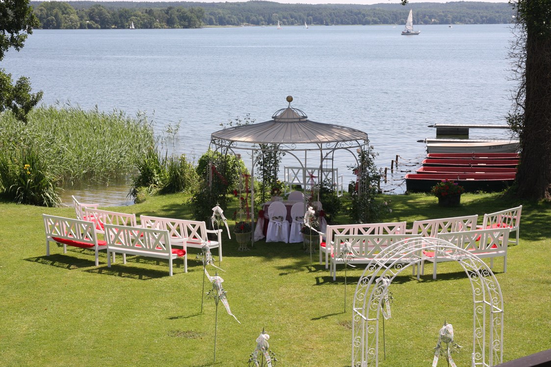 Hochzeit: Trauung direkt am See - Das Landhaus am See - Alte Eichen