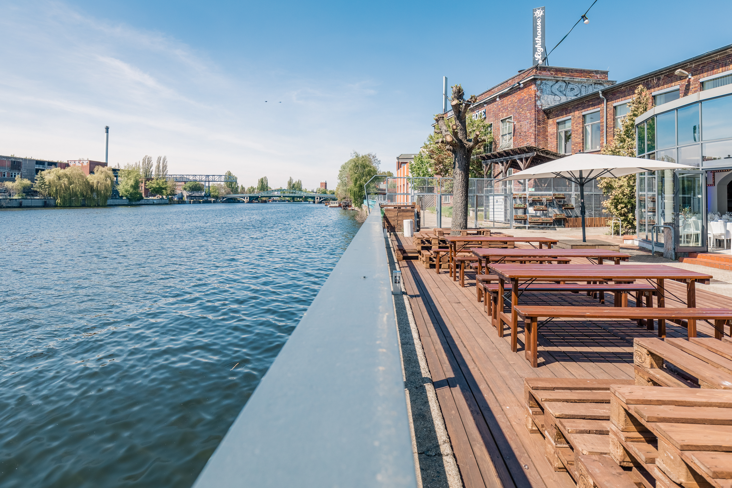 Hochzeit: WHITE Spreelounge