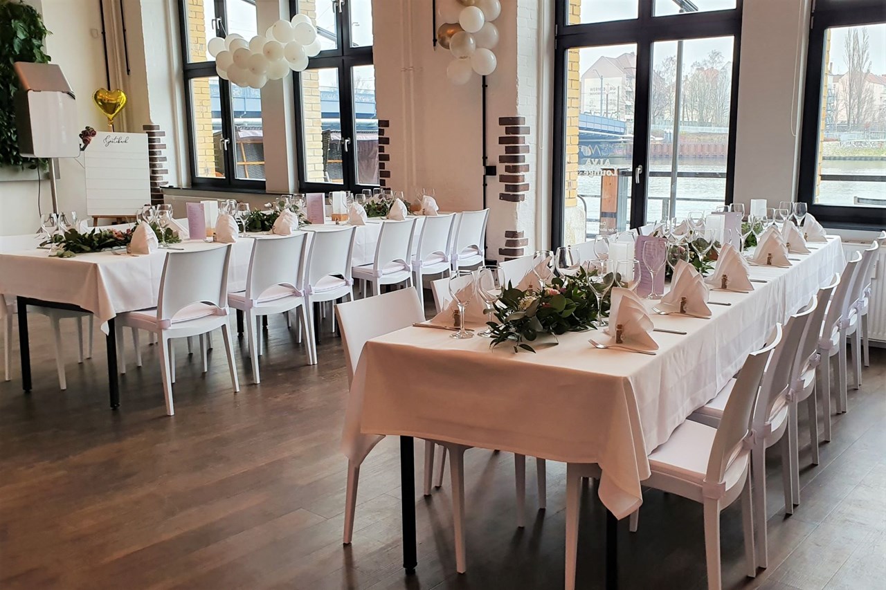 WHITE Spreelounge Information about the banquet halls ALVA Lounge