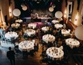 Hochzeit: Festsaal ohne Hussen
 - freiheit fünfzehn