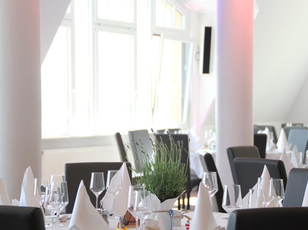 Hochzeitslocation: Elblocation Panorama Lounge 