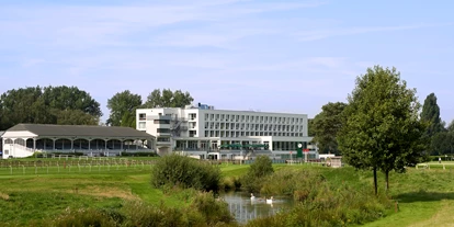 Matrimonio - Geeignet für: Geburtstagsfeier - Delmenhorst delmenhorst - Außenansicht vom Golfplatz - ATLANTIC Hotel Galopprennbahn