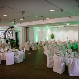 Hochzeit: Galabestuhlung auf der Veranstaltungsfläche - Klimahaus® Bremerhaven 8° Ost