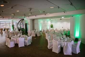 Hochzeit: Galabestuhlung auf der Veranstaltungsfläche - Klimahaus® Bremerhaven 8° Ost
