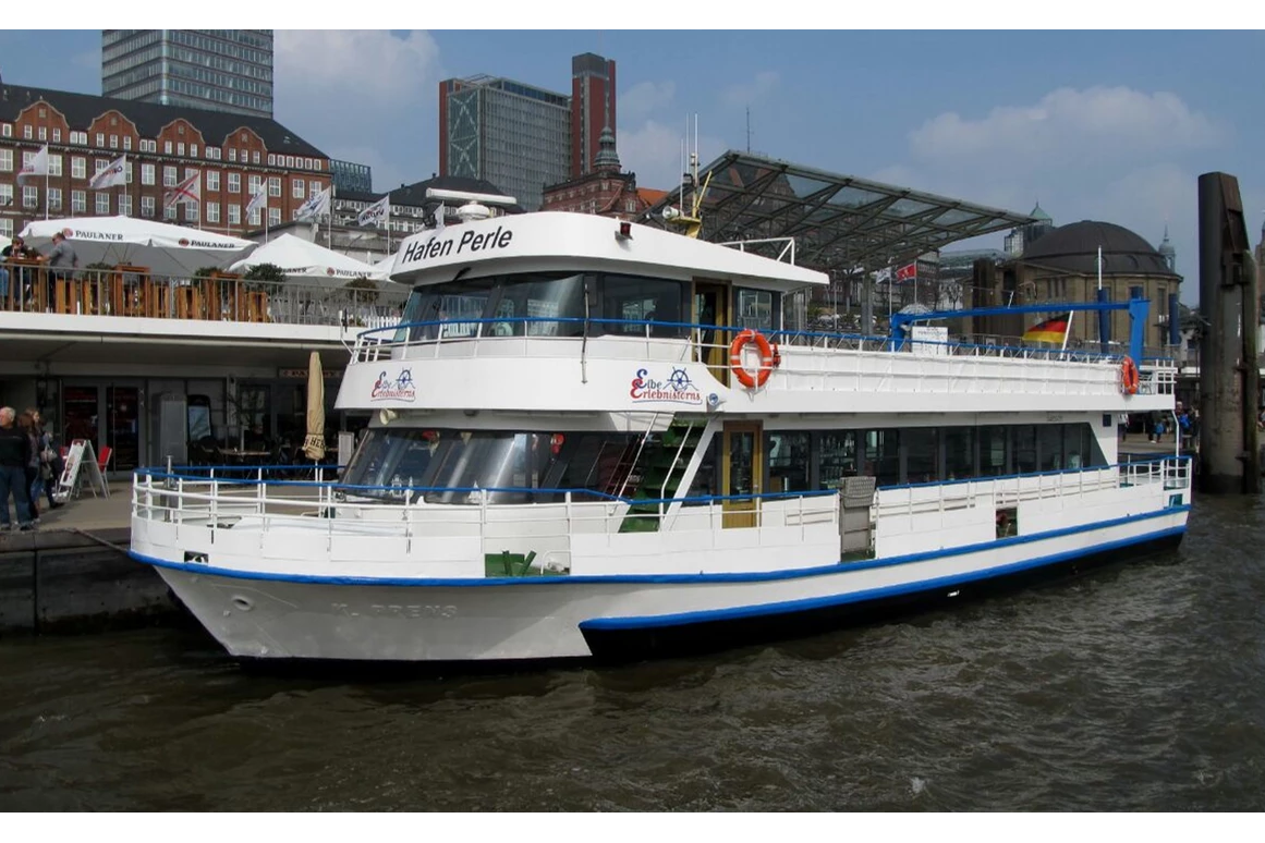 Hochzeit: Die HAFEBPERLE ist ideal für Gruppen bis ca.50 Personen.  - Elbe Erlebnistörns