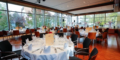 Mariage - Region Stuttgart - Panoramasaal mit runden Tischen - K3N – Stadthalle und Kreuzkirche Nürtingen