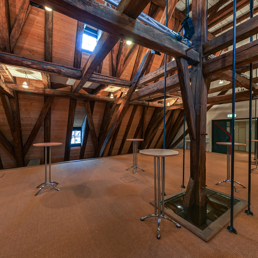 K3N – Stadthalle und Kreuzkirche Nürtingen Informatie over de balzalen Kleine zaal in de Kreuzkirche