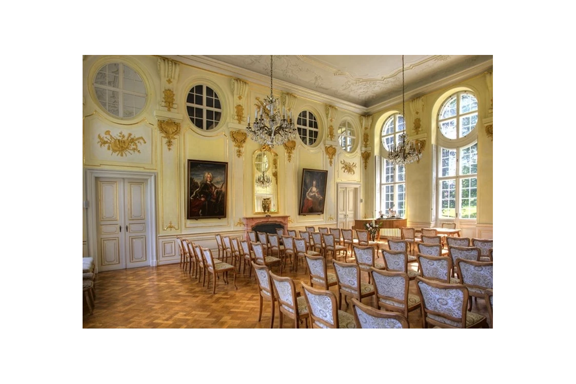 Hochzeit: Tolles historisches Ambiente - Barockschloss Oberlichtenau