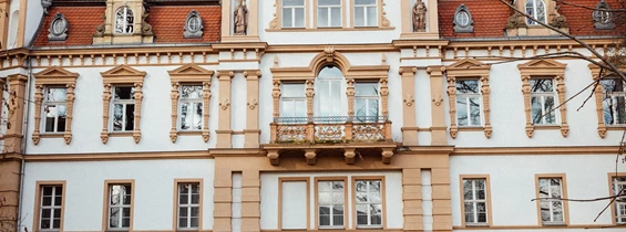 Hochzeit: Schloss Schkopau Front - Schlosshotel Schkopau