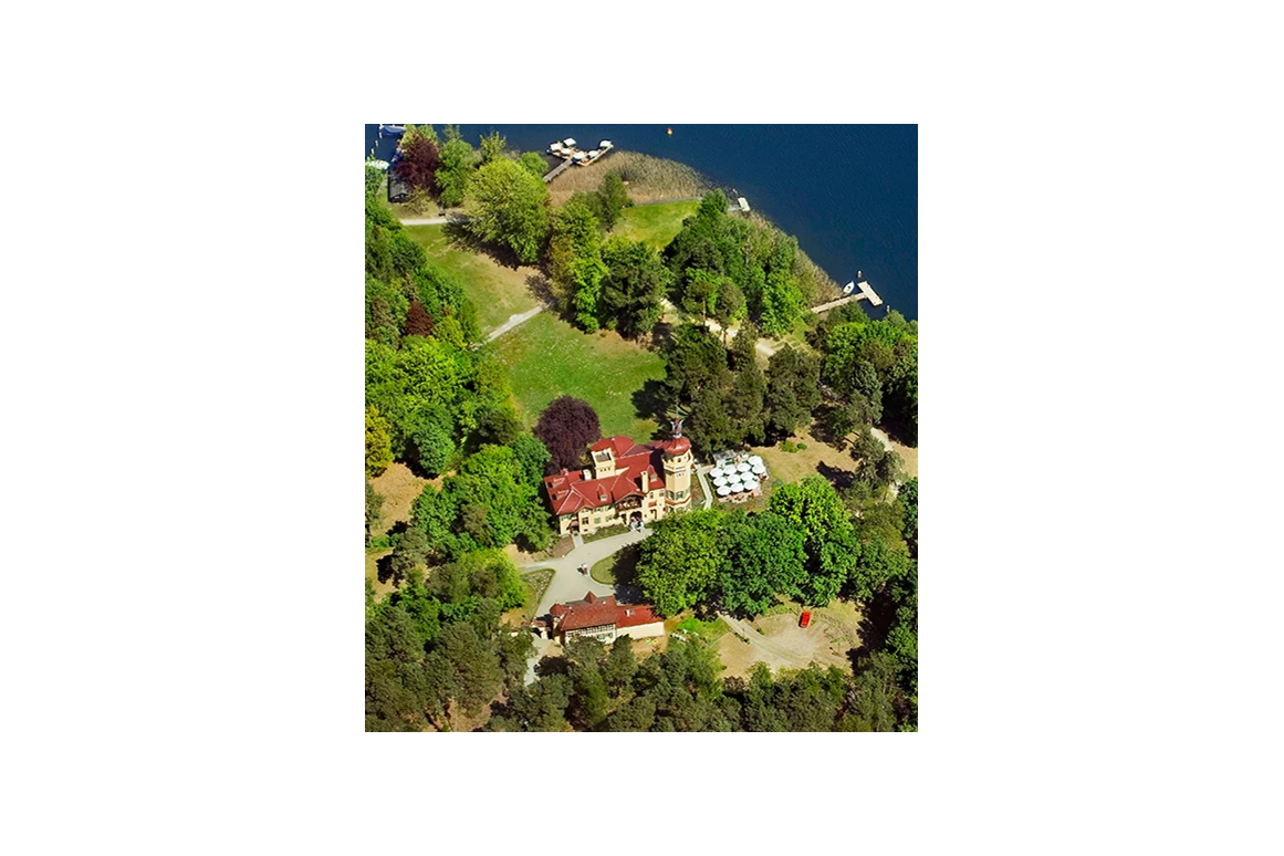 Hochzeitslocation: Schloß Hubertushöhe Storkow bei Berlin