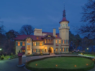 Hochzeitslocation: Schloß Hubertushöhe Storkow bei Berlin