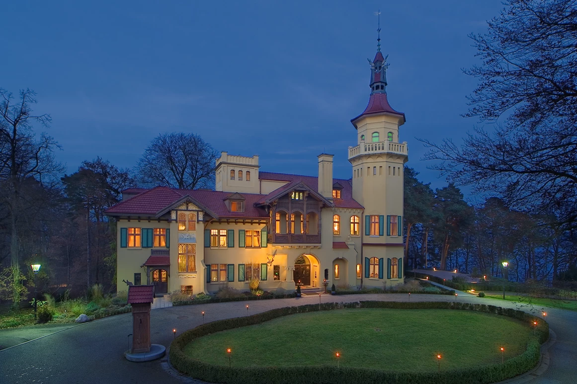 Hochzeitslocation: Schloß Hubertushöhe Storkow bei Berlin