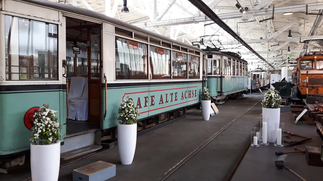 Hochzeit: Straßenbahnmuseum Stuttgart