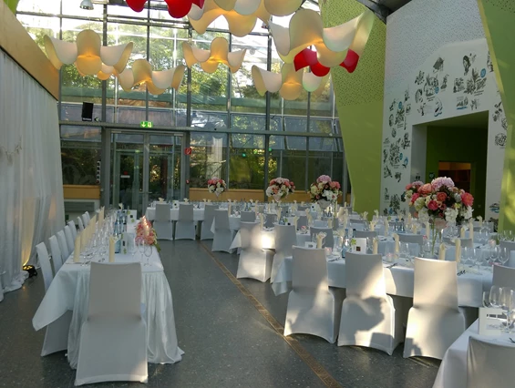 Hochzeitslocation: Unser Glasfoyer für größere Hochzeitsgesellschaften - die neue botanika