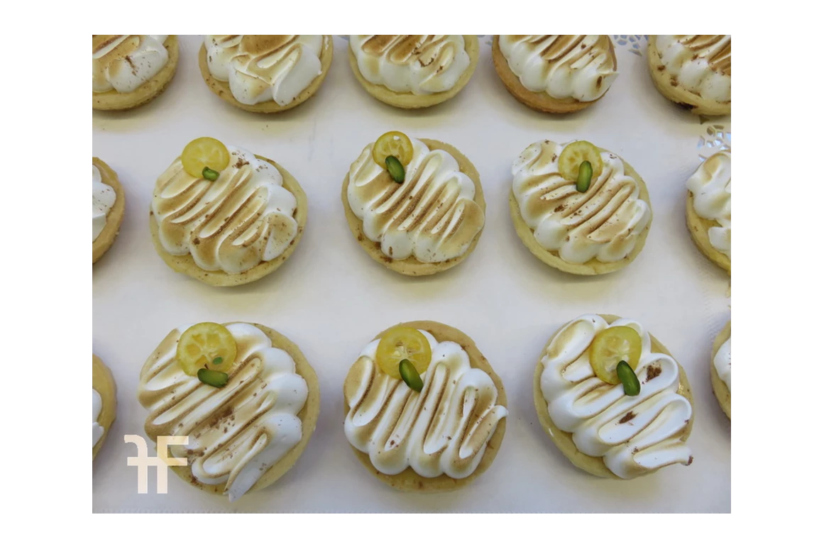 Hochzeitslocation: petits fours - Waldhotel Elfbuchen