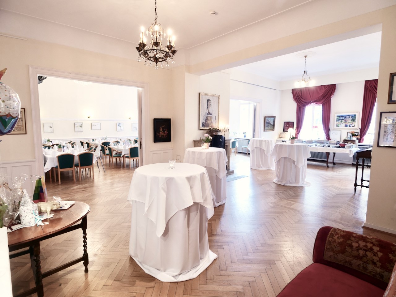 Kulturvilla Mettmann Information about the banquet halls Fireplace foyer & bar