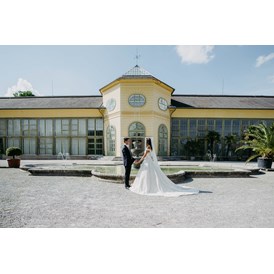 Hochzeit: Frontansicht der historischen Orangerie - Orangerie im Schlosspark Eisenstadt