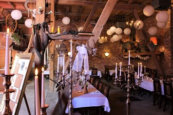 Hochzeit: Gastraum der Romantischen Scheune - Romantische Scheune