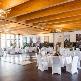 Hochzeit: Festsaal - Bankettbestuhlung - Villa Bergzauber