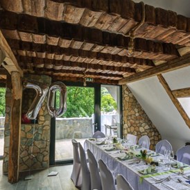 Hochzeit: Die Schlosscafe Lounge befindet Sich im Obergeschoss und ist Behinderten gerecht. und es ist für max.60 Personen möglich   - Schlosscafe Location & Konditorei / Restaurant