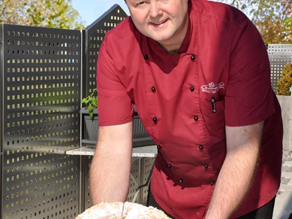 Mariage - Region Stuttgart - Hier backt der Chef noch selbst  - Schlosscafe Location & Konditorei / Restaurant