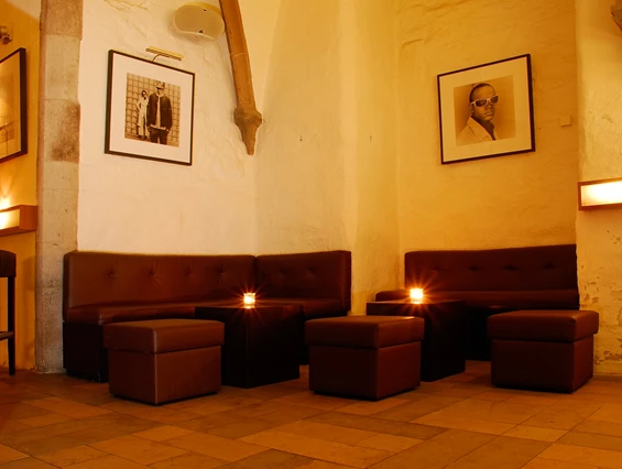 Hochzeitslocation: Loungebestuhlung - 1460 Veranstaltungsraum