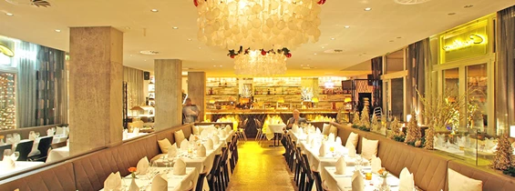 Hochzeitslocation: Wenn Romantik und Tradition eine Einheit bilden, ist das hier bei uns im Consilium. - CONSILIUM – Restaurant · Café · Bar