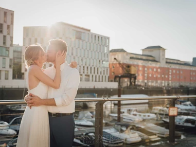 Hochzeitslocation: Entlang des Rhein bieten sich zahlreiche tolle Fotogelegenheiten. - Pe303 am Rhein