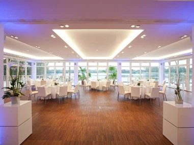 Hochzeit: Überblick über den Saal - Seepavillon
