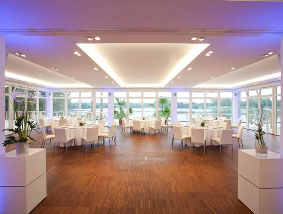 Hochzeit: Überblick über den Saal - Seepavillon