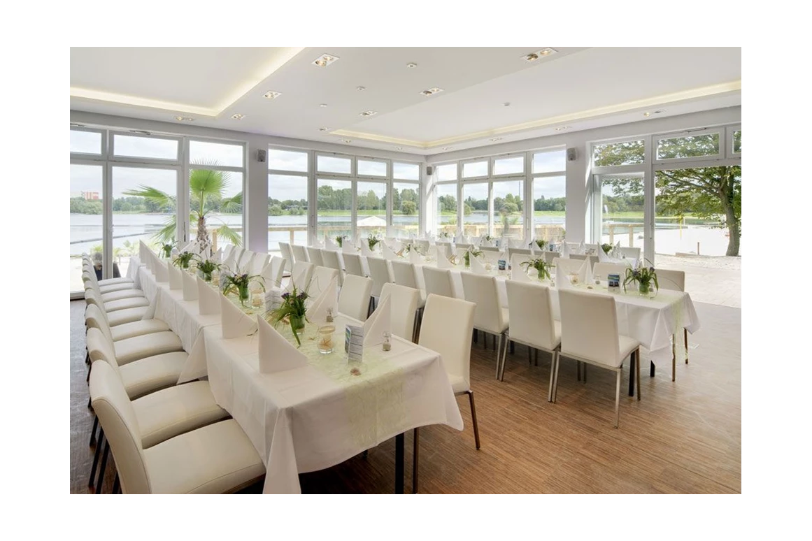 Hochzeit: Bestuhlungsvariante - Seepavillon