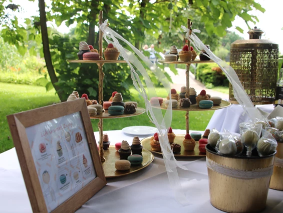 Hochzeit: Snacks - Van der Valk Hotel Berlin Brandenburg
