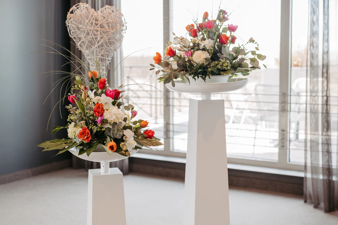 Hochzeit: Blumen-Deko - Van der Valk Hotel Berlin Brandenburg