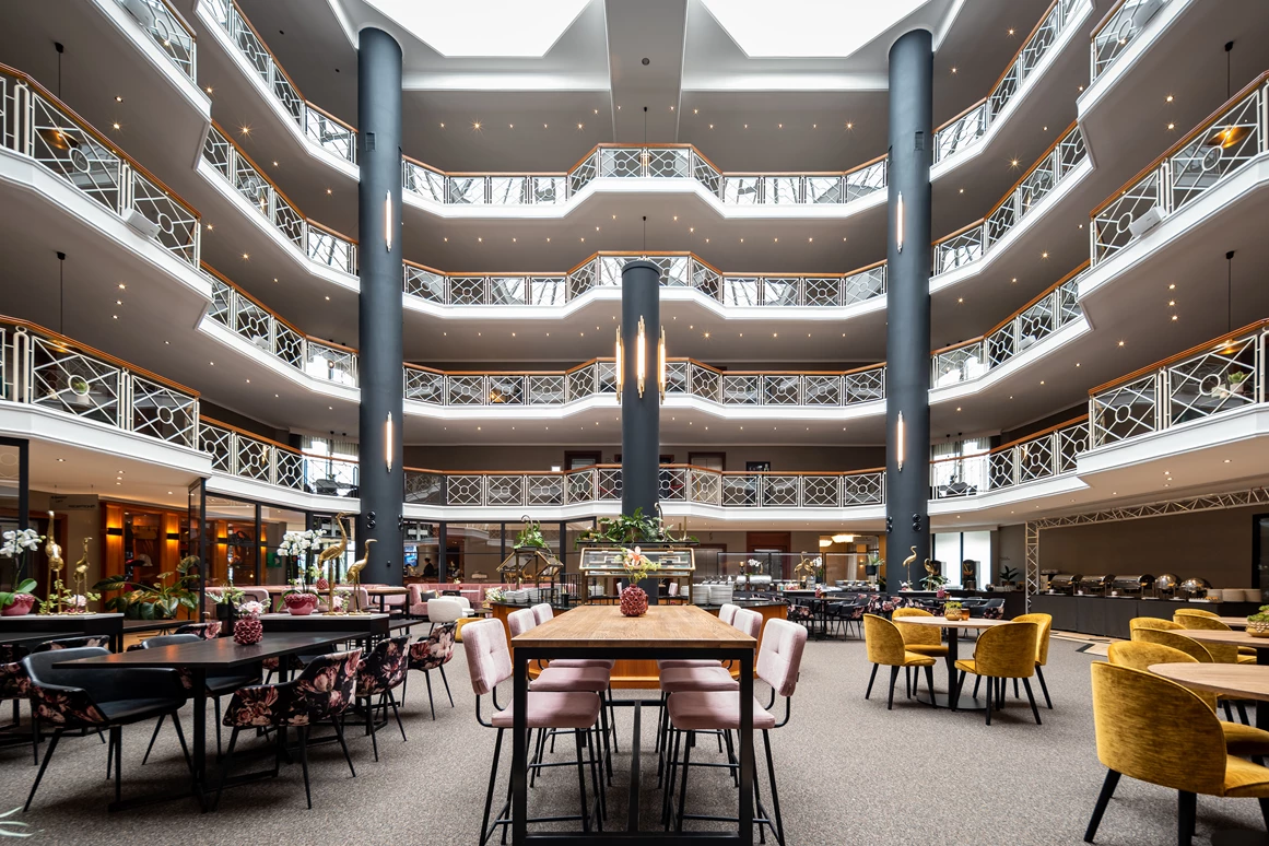 Hochzeit: Atrium-Restaurant - Van der Valk Hotel Berlin Brandenburg