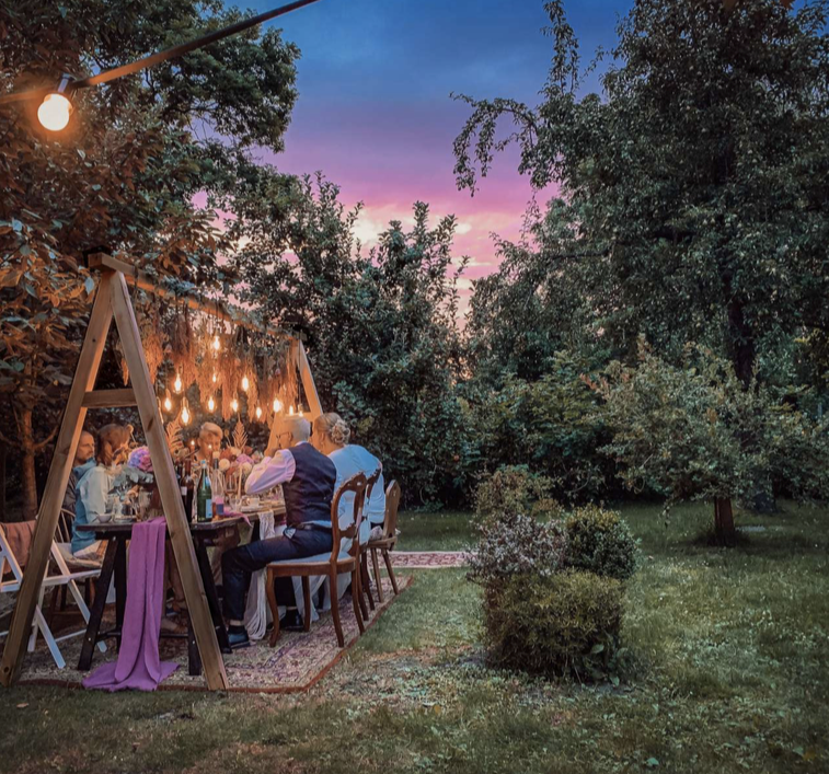 Landhochzeit.Berlin - Mini-Magic-Weddings Angaben zu den Festsälen Obstgarten Abends
