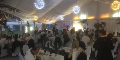 Hochzeit - Parkplatz: Busparkplatz - Passail - Flasch City am Freizeitsee