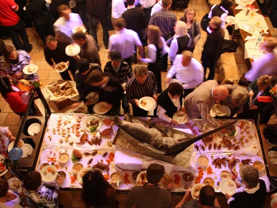 Hochzeit: Buffet mit Haifisch - Hotel und Restaurant Lochmühle