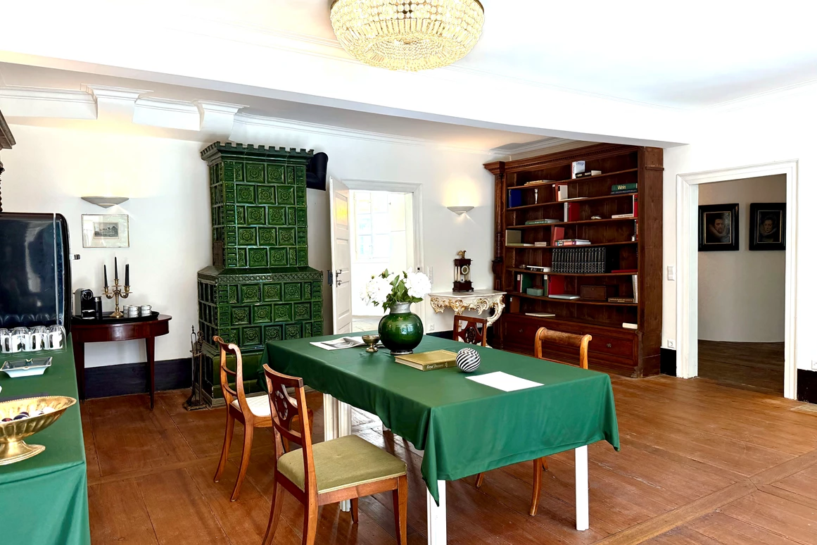 Hochzeitslocation: Burg Schaubeck Getting Ready Salon - Burg Schaubeck - Weingut Graf Adelmann