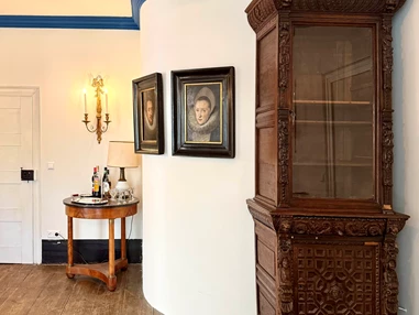 Hochzeitslocation: Burg Schaubeck Getting Ready Kabinettzimmer - Burg Schaubeck - Weingut Graf Adelmann