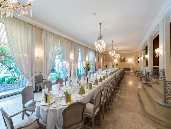 Hochzeitslocation: Festliche Bankette, exklusive Feierlichkeiten und märchenhafte Hochzeiten in Heidelberg: Das Hotelrestaurant ist die ideale Wahl für Festlichkeiten jeder Art. - Hotel Europäischer Hof Heidelberg