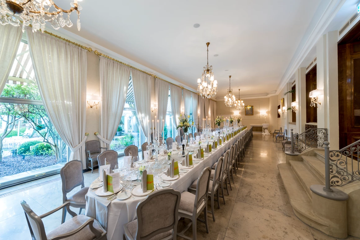 Hochzeitslocation: Festliche Bankette, exklusive Feierlichkeiten und märchenhafte Hochzeiten in Heidelberg: Das Hotelrestaurant ist die ideale Wahl für Festlichkeiten jeder Art. - Hotel Europäischer Hof Heidelberg