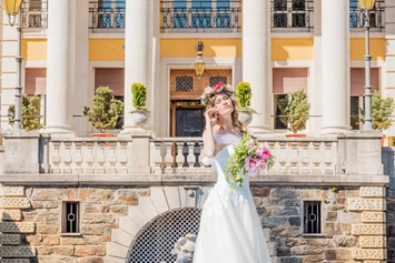 Hochzeit: Vor und in dem Hotel können traumhafte Hochzeitsfotos geschossen werden - Grand Hotel Imperial