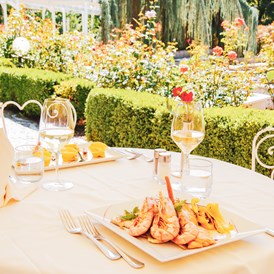 Hochzeit: Speisen Sie bei herrlichem Wetter in unserem Außenbereich - Grand Hotel Imperial