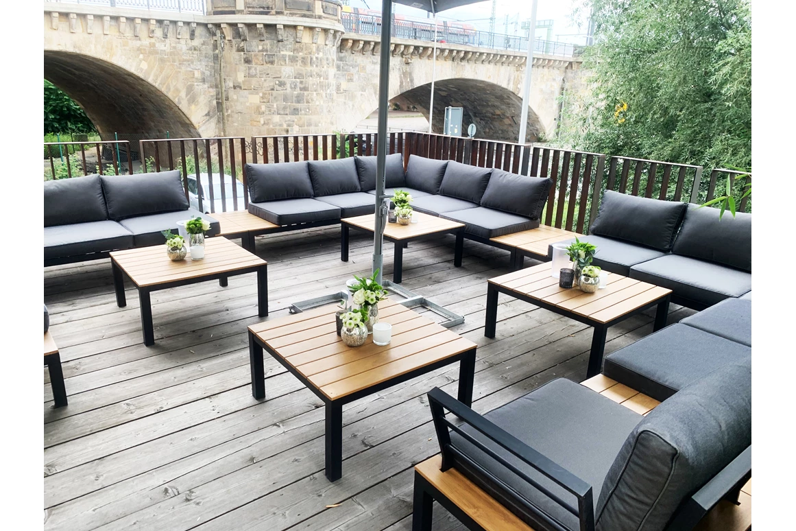 Hochzeit: Blick von der Terrasse auf die Marienbrücke - Altes Pumpenhaus Dresden