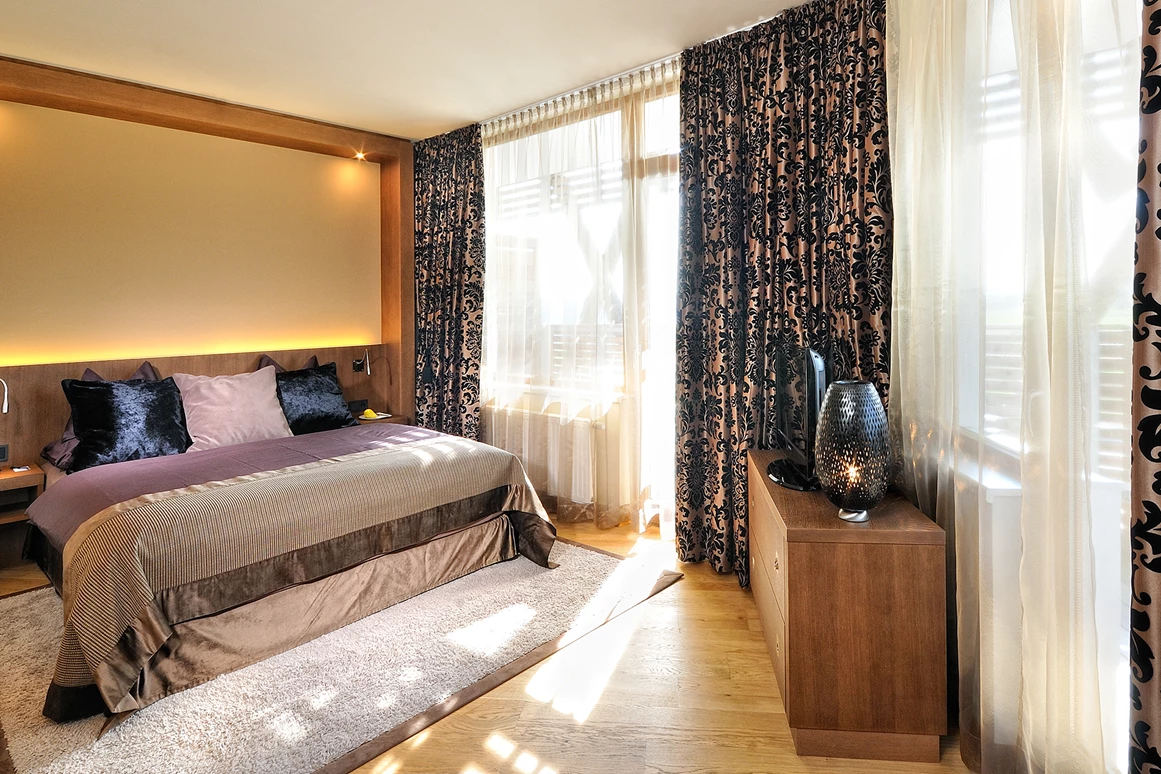 Hochzeitslocation: Zahlreiche Zimmer und Suiten stehen euch und euren Hochzeitsgästen zur Auswahl. - Falkensteiner Hotel & SPA Bad Leonfelden