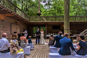Hochzeit: Waldgut Vordereifel
